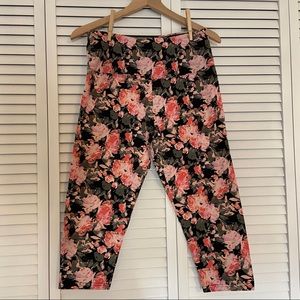 Suave capri tummy control leggings - Medium